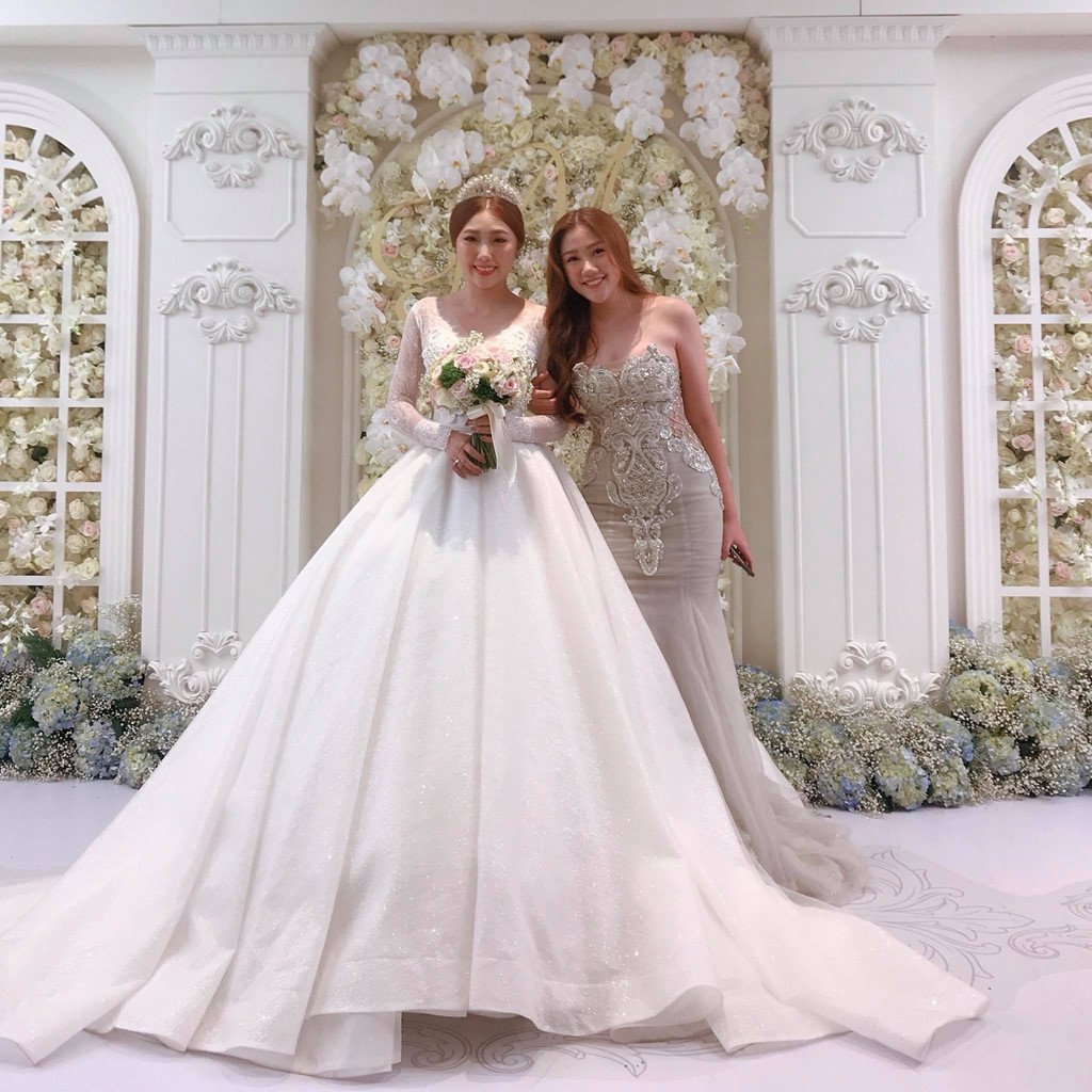 Em gái, em trai ‘tài sắc vẹn toàn’ của người nổi tiếng